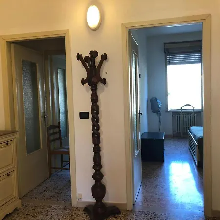 Panoramic Lake Apartment
