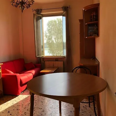 Panoramic Lake Apartment 公寓 *