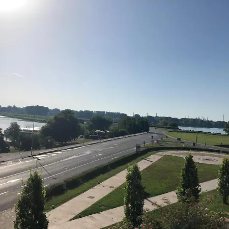Panoramic Lake Apartment 公寓