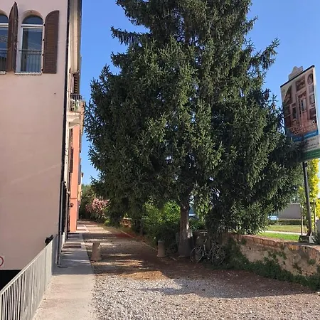 公寓 Panoramic Lake Apartment 曼托瓦