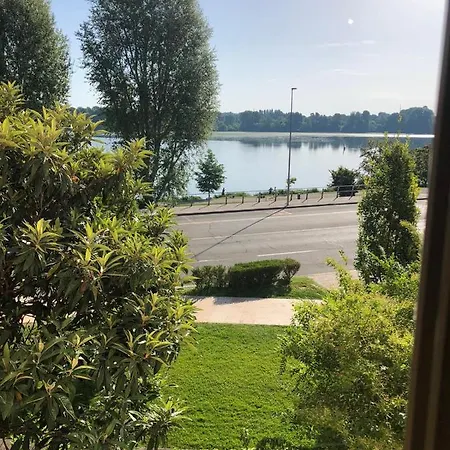 Panoramic Lake Apartment 曼托瓦